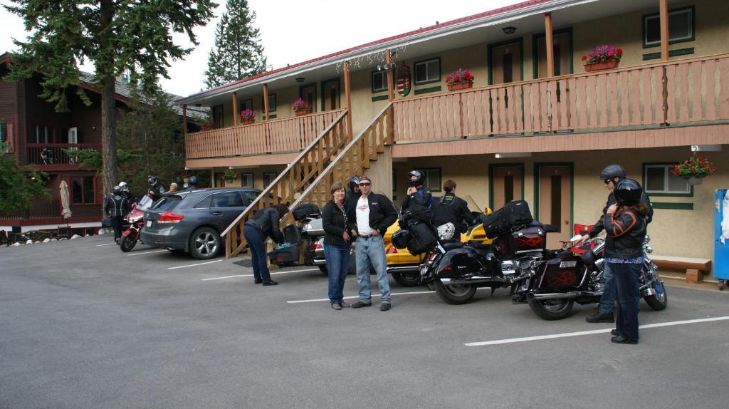 Motel Bo Radium 래디움핫스프링스 외부 사진